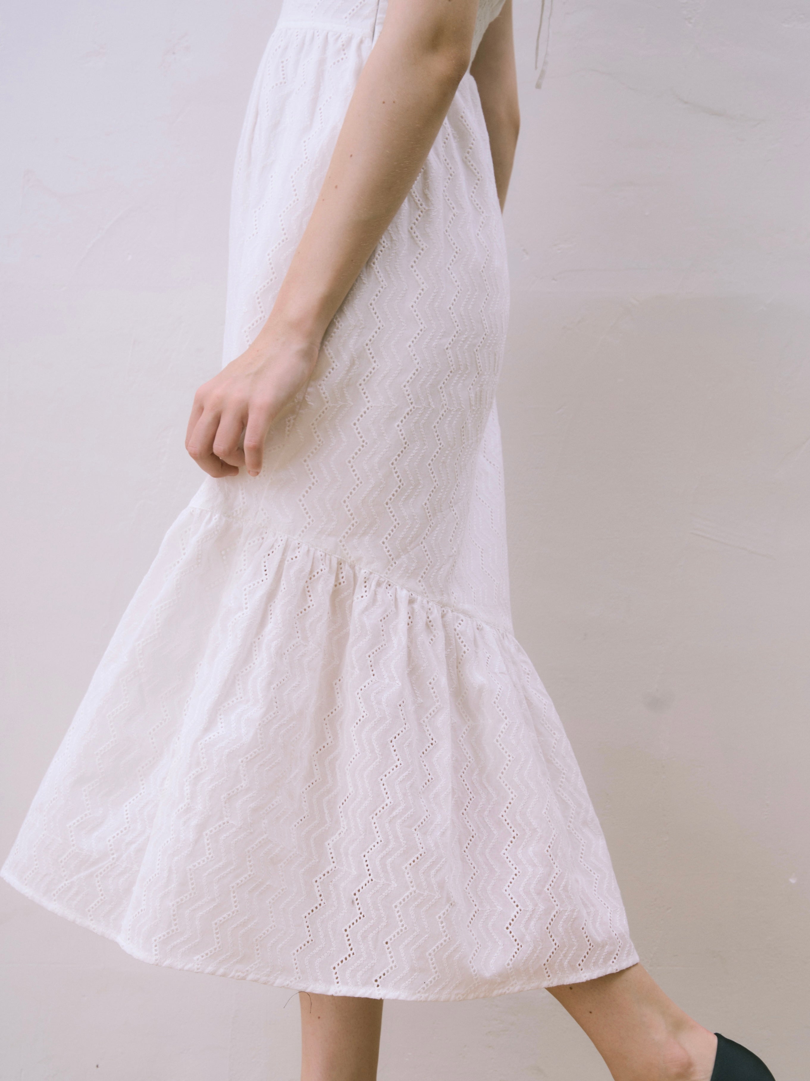 asymmetric cotton lace op