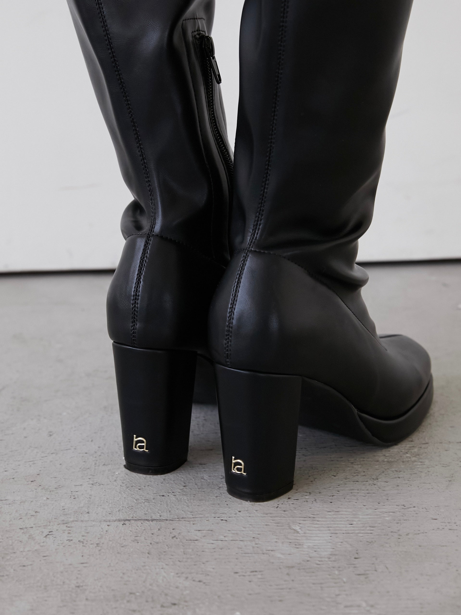 stretch leather long boots