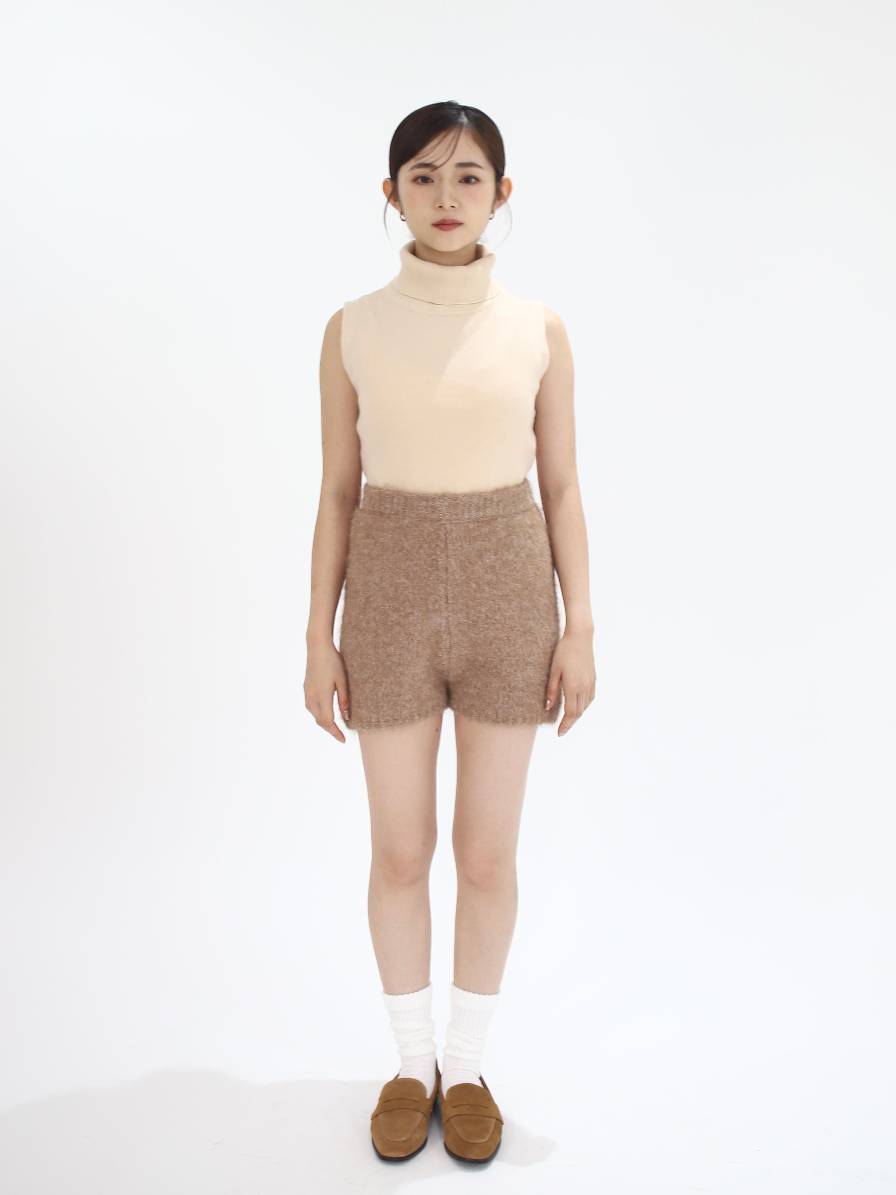 knit mini pants