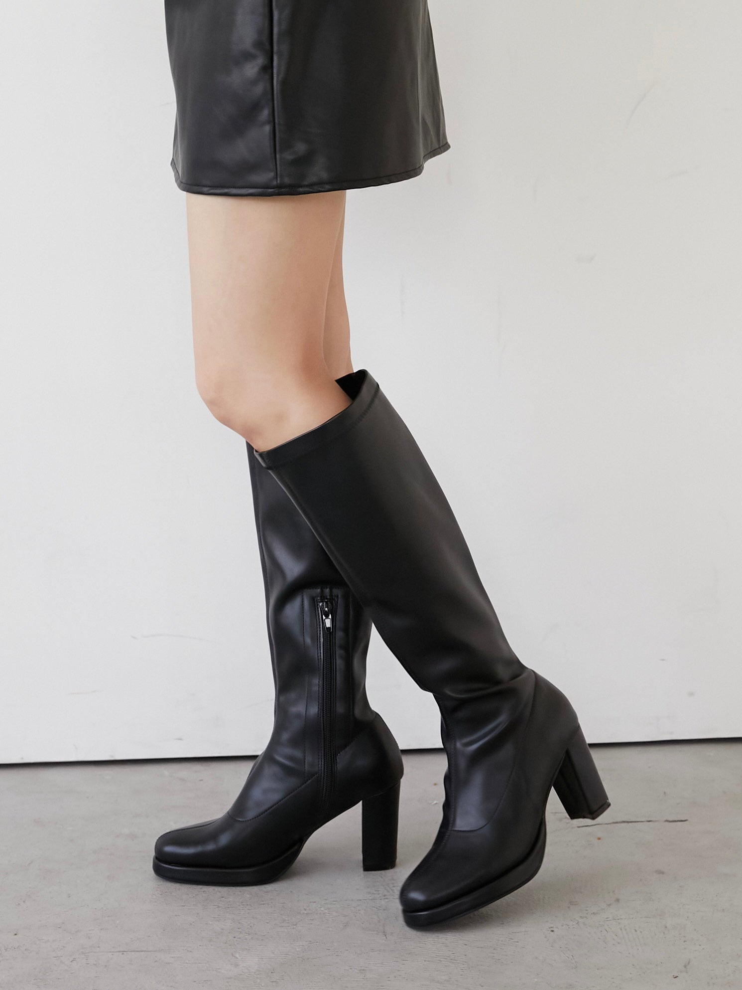 stretch leather long boots