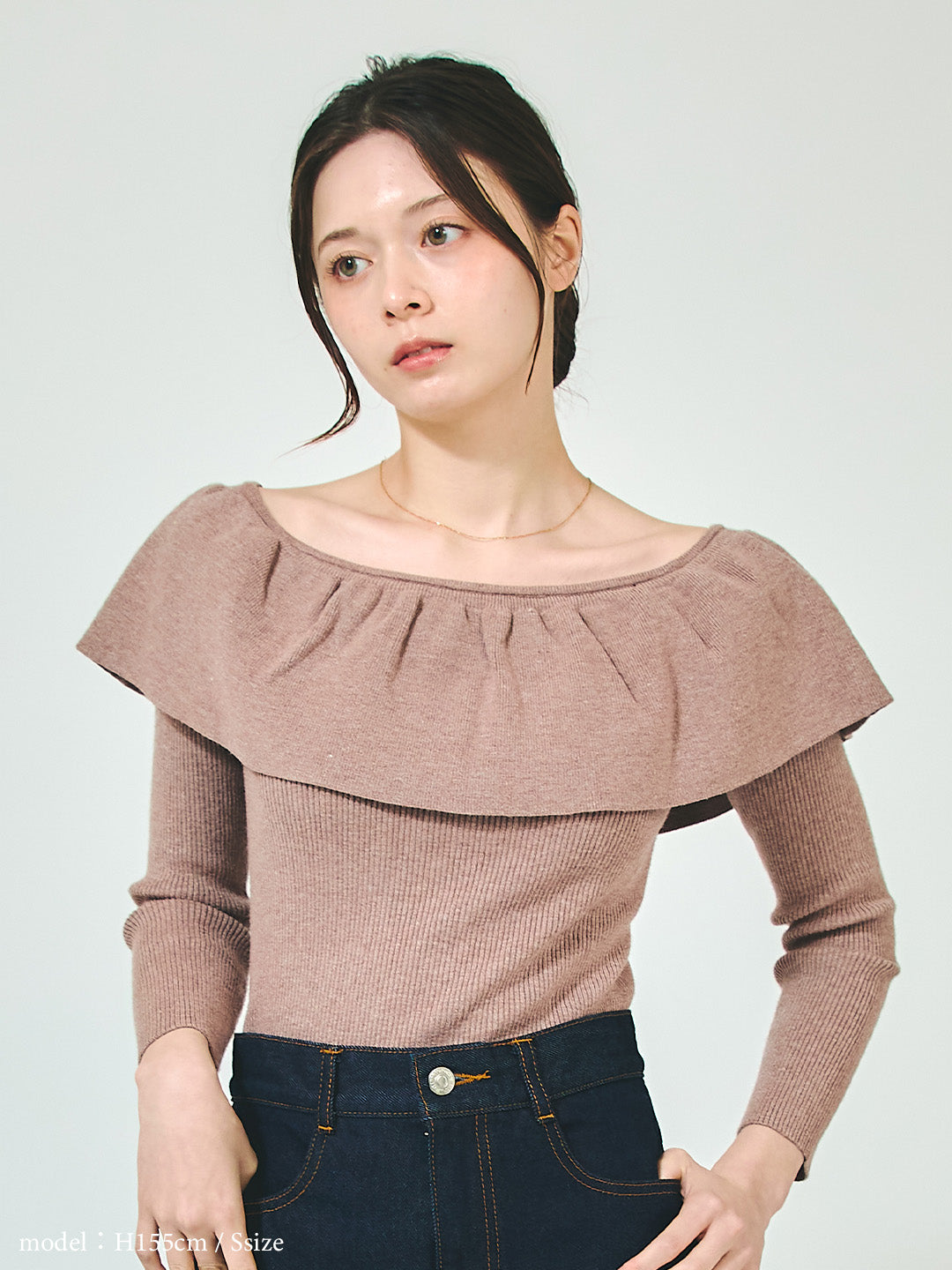 frill off shoulder knit