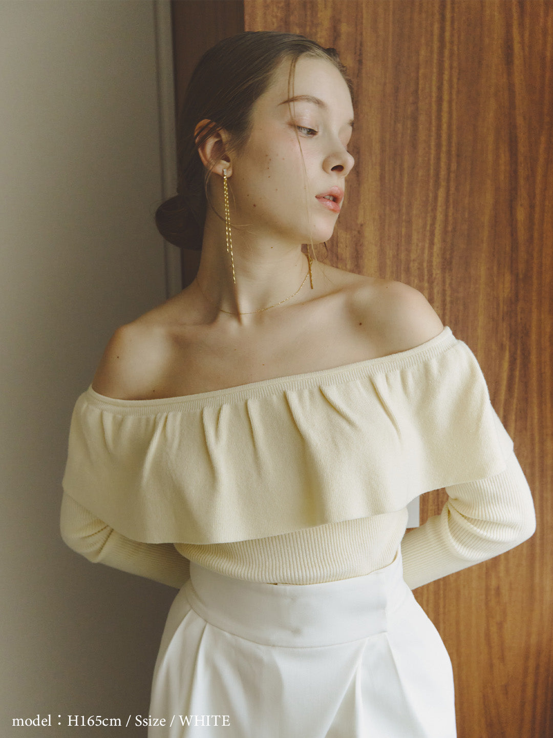 frill off shoulder knit