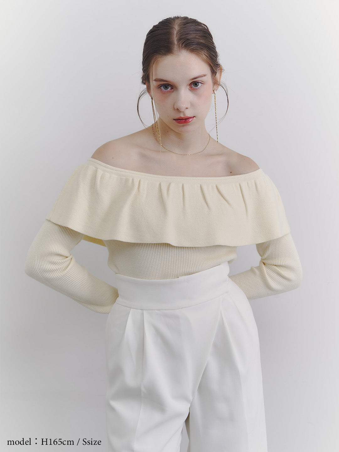 frill off shoulder knit